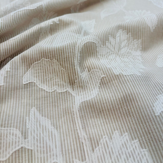 Baumwollstoff Garngefärbt Streifen Jacquard Blumen - Sand, Oeko-Tex Zertifiziert (Meterware)