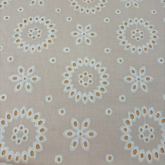 Broderie Anglaise Baumwolle – Wollweiß mit Lochstickerei, Oeko-Tex Zertifiziert (Meterware)