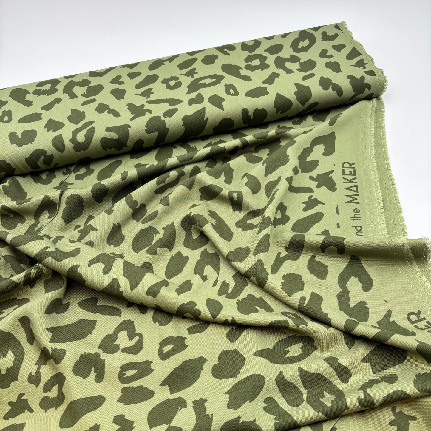 mind the MAKER Leo Viskose Twill Stoff – 100% LENZING™ ECOVERO™ Viskose, Olivgrün (Meterware)