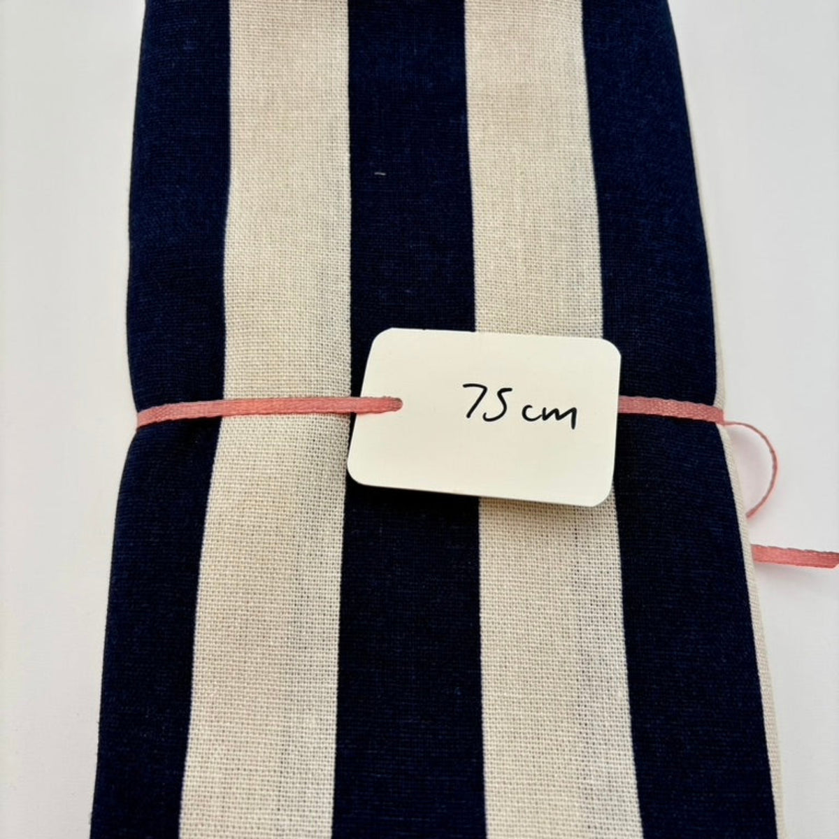 Tissu viscose-lin à rayures classiques – Marine & Ivoire (au mètre)