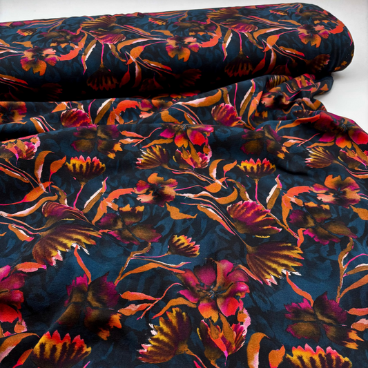 Baumwolljersey mit herbstlichem Blumenmuster - Marineblau, OEKO-TEX® zertifiziert (Meterware)