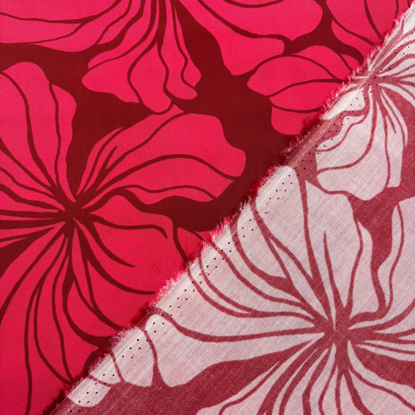 Viskosestoff mit abstraktem Blumenmuster - Rot, (Meterware)