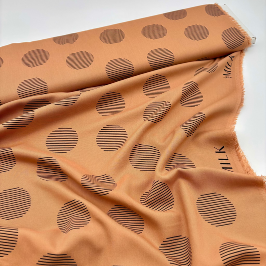 meet MILK Viskose Stoff – 100% LENZING™ ECOVERO™ Viskose, Oeko-Tex, Nougat (Meterware)