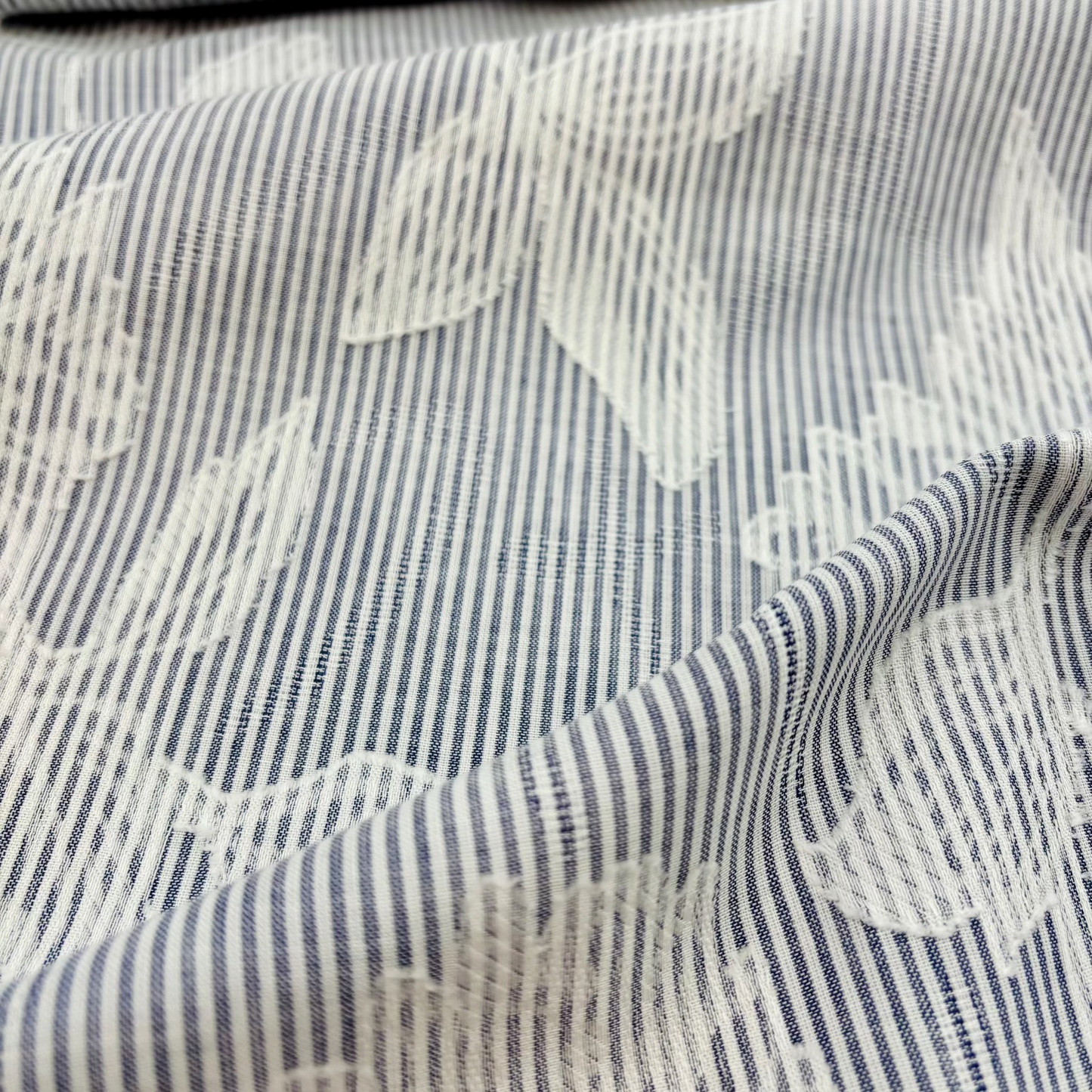 Baumwollstoff Garngefärbt Streifen Jacquard Blumen - Marineblau, Oeko-Tex Zertifiziert (Meterware)