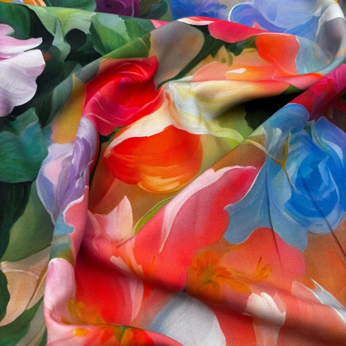 Viskosestoff mit Blumenmuster in Aquarell-Optik - Mehrfarbig (Meterware)