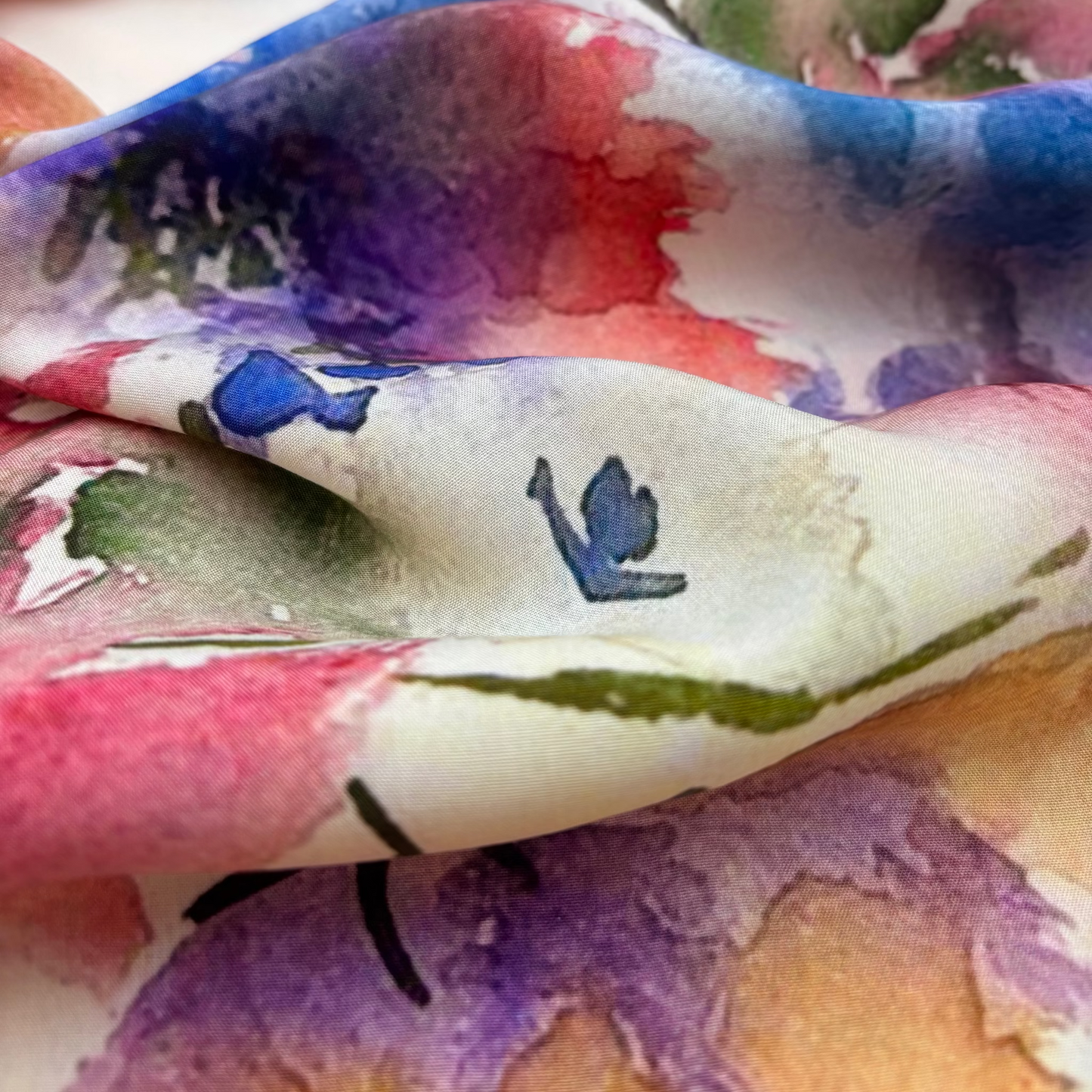 Viskosestoff – Elfenbein mit pastellfarbenem Aquarell-Print (Meterware)