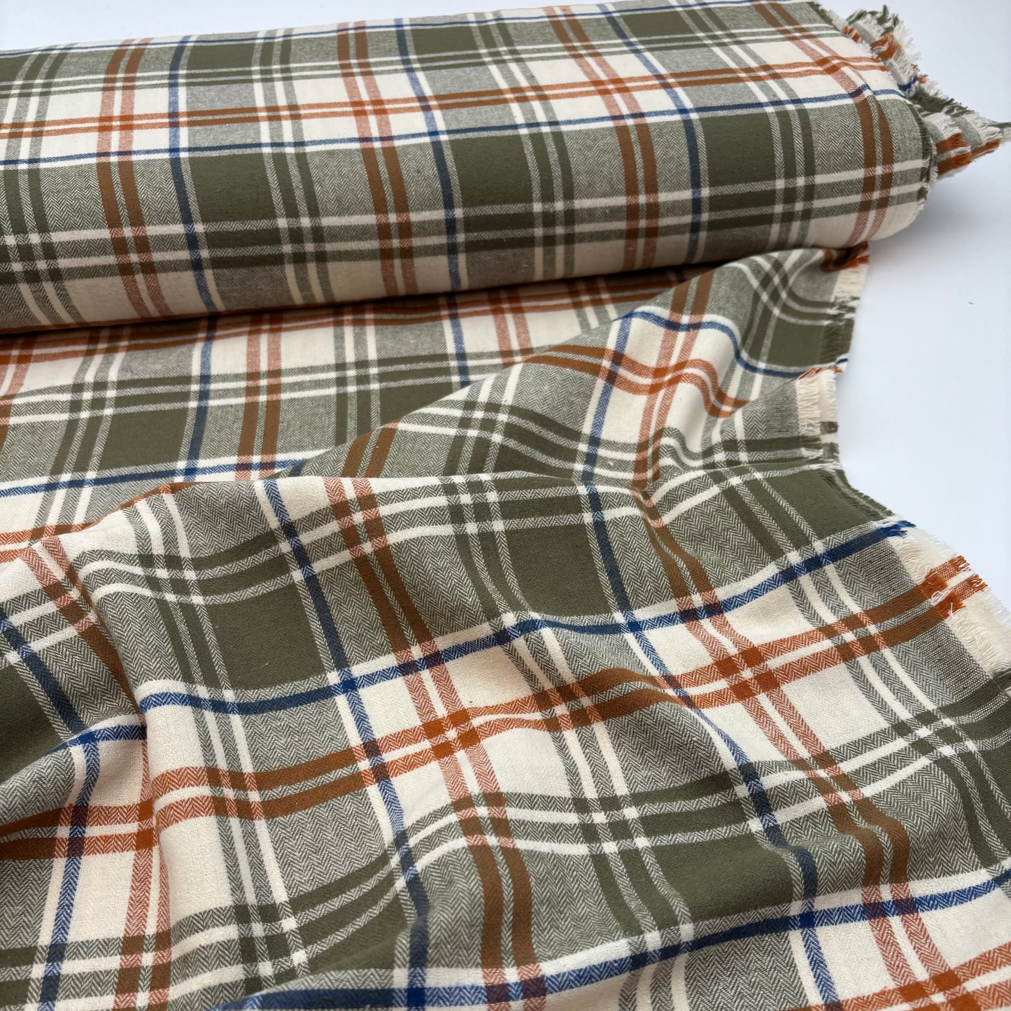 Garngefärbter, angerauter Baumwollstoff mit Karomuster - Olivgrün, OEKO-TEX® zertifiziert (Meterware)