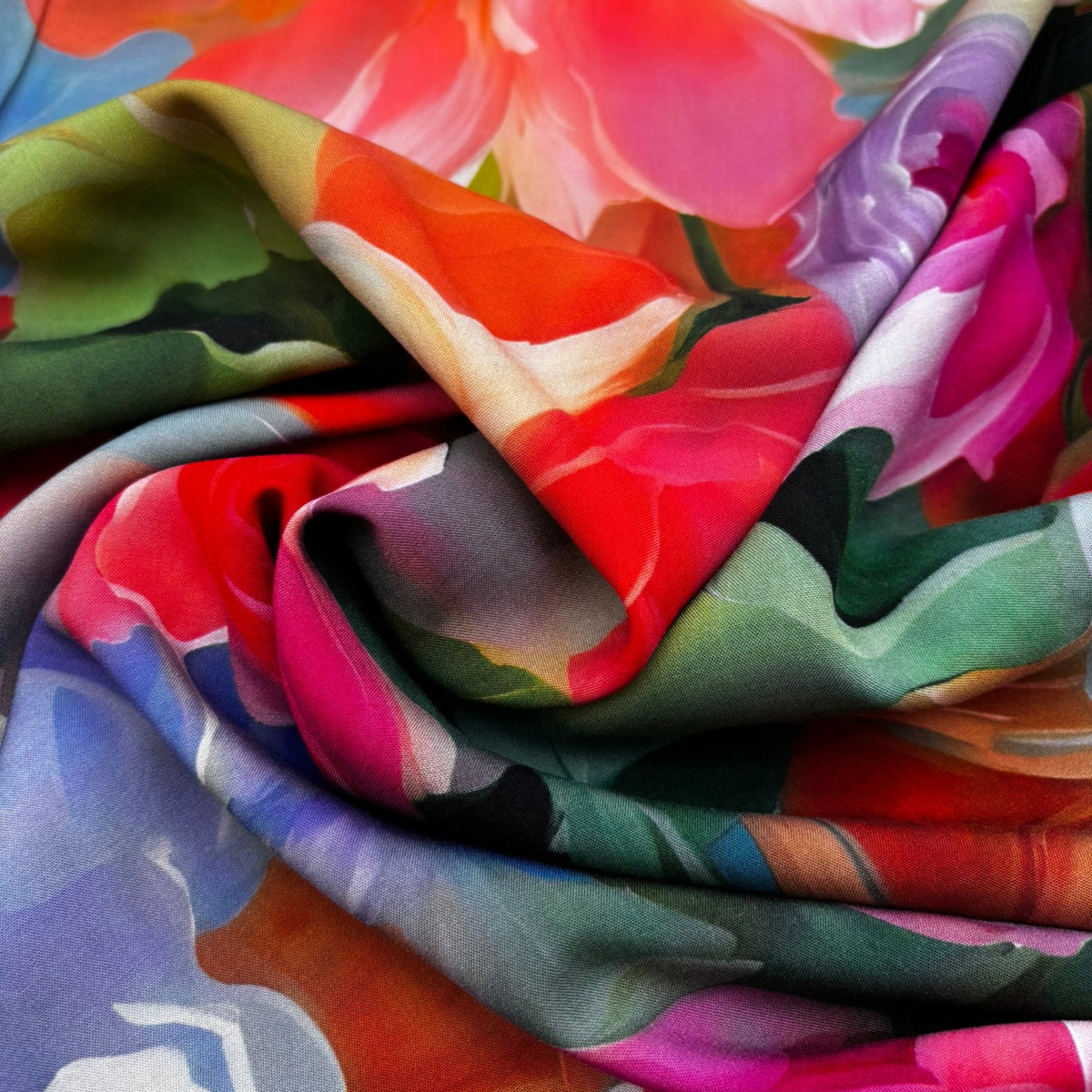 Viskosestoff mit Blumenmuster in Aquarell-Optik - Mehrfarbig (Meterware)