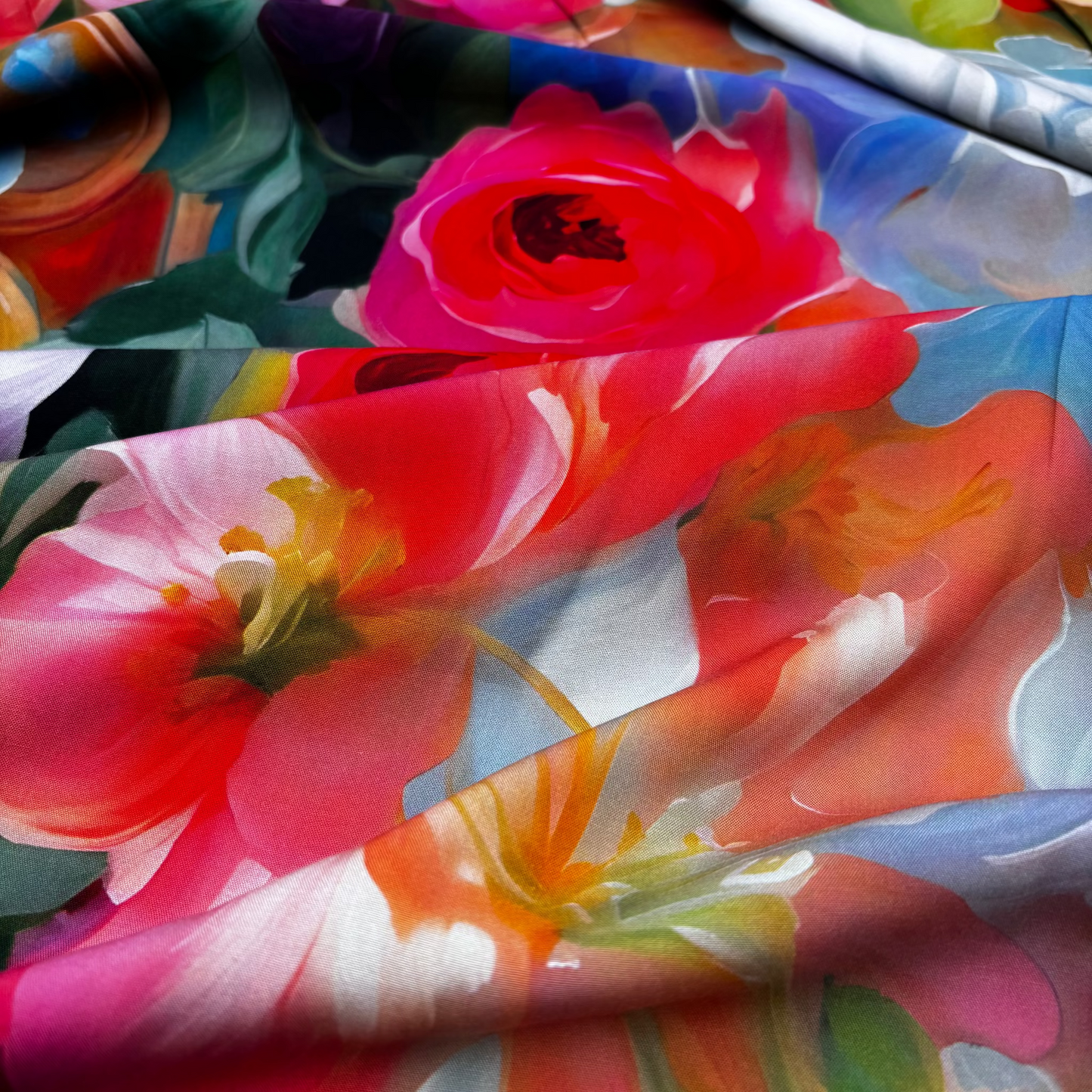 Viskosestoff mit Blumenmuster in Aquarell-Optik - Mehrfarbig (Meterware)