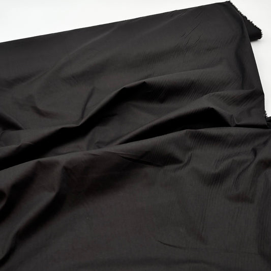Deadstock Viskose-Webware mit 2 % Elasthan, Schwarz (Meterware aus Italien)