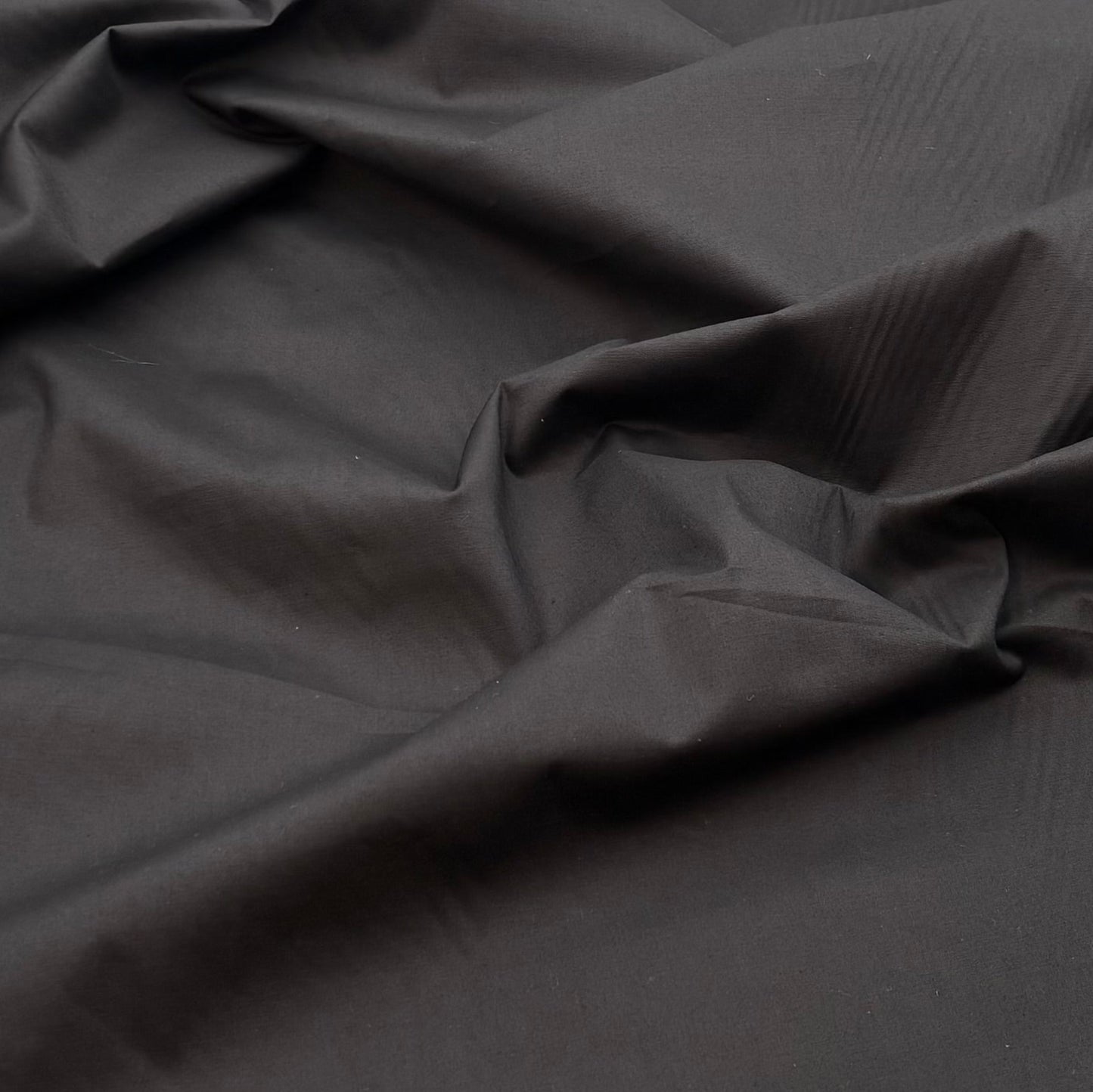 Deadstock Viskose-Webware mit 2 % Elasthan, Schwarz (Meterware aus Italien)