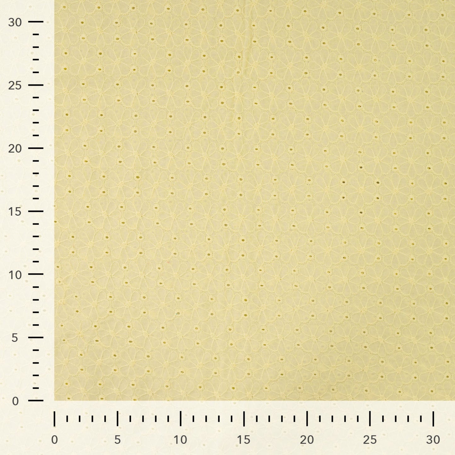 Baumwollstoff mit Floraler Lochstickerei – Zartgelb Broderie Anglaise mit Bogenkante (Meterware)